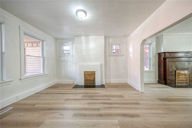 101 W Mcintyre, Perry Hilltop, PA 15214