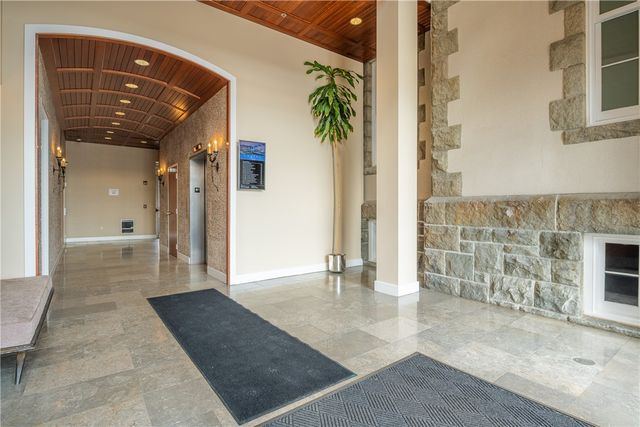 1000 Chapel View Boulevard 312, Cranston, RI 02920