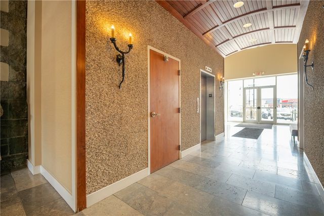 1000 Chapel View Boulevard 312, Cranston, RI 02920