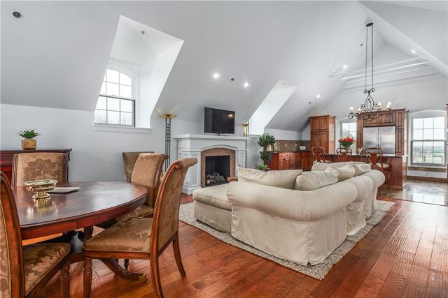 1000 Chapel View Boulevard 312, Cranston, RI 02920