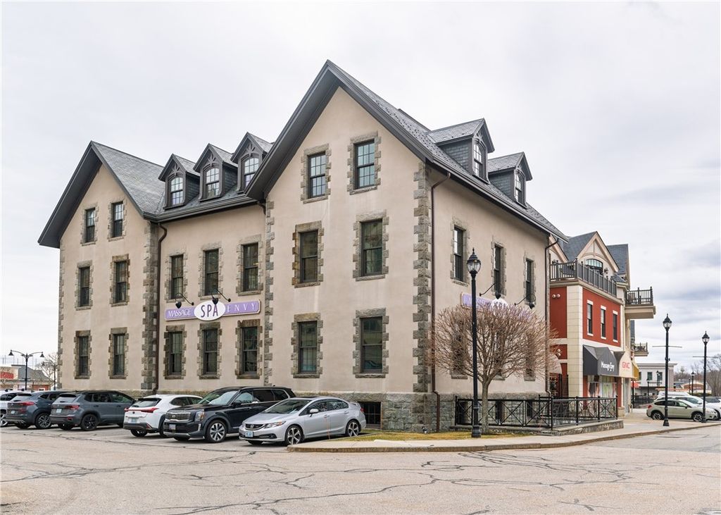 1000 Chapel View Boulevard 312, Cranston, RI 02920