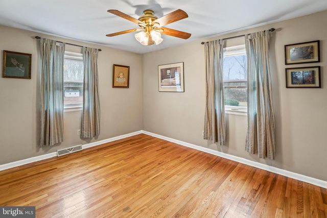 29 NICHOLAS DR, Pennsville, NJ 08070