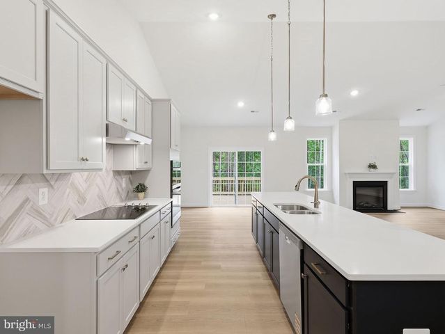 184 DICKINSON DR, Mineral, VA 23117