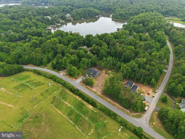 184 DICKINSON DR, Mineral, VA 23117