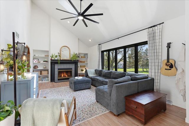 6715 Forest Park Drive, Deforest, WI 53532