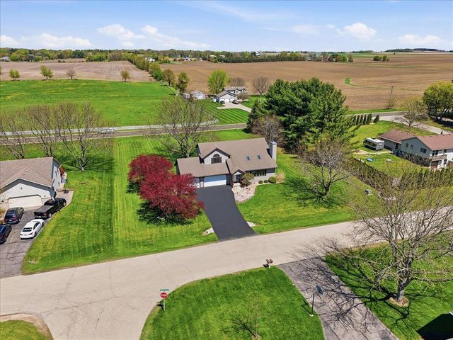 6715 Forest Park Drive, Deforest, WI 53532
