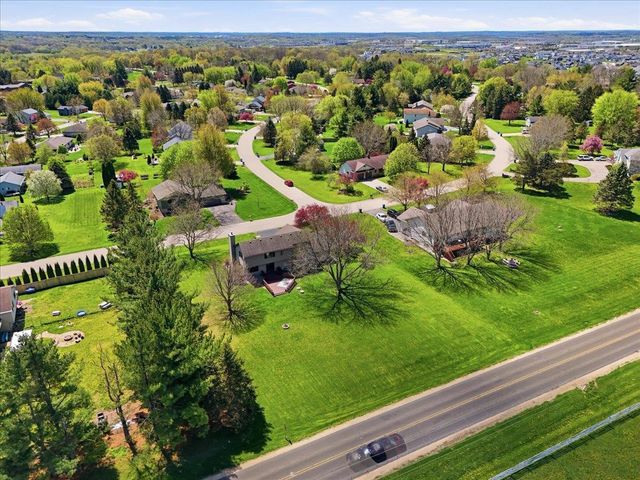 6715 Forest Park Drive, Deforest, WI 53532