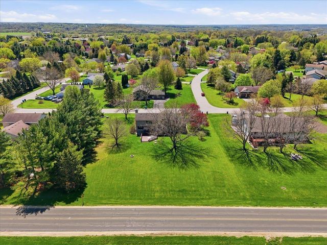 6715 Forest Park Drive, Deforest, WI 53532