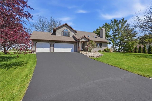 6715 Forest Park Drive, Deforest, WI 53532