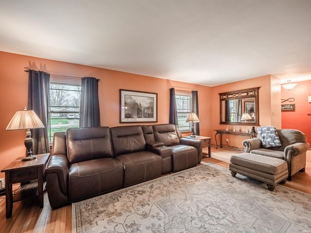 2267 Cherry Lane, Evansville, IN 47725