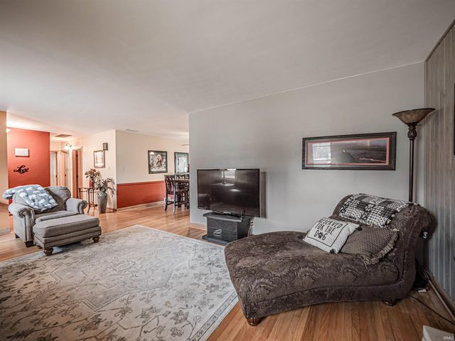 2267 Cherry Lane, Evansville, IN 47725