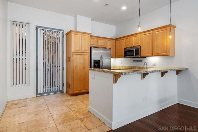 1918 Columbia 1, San Diego, CA 92101