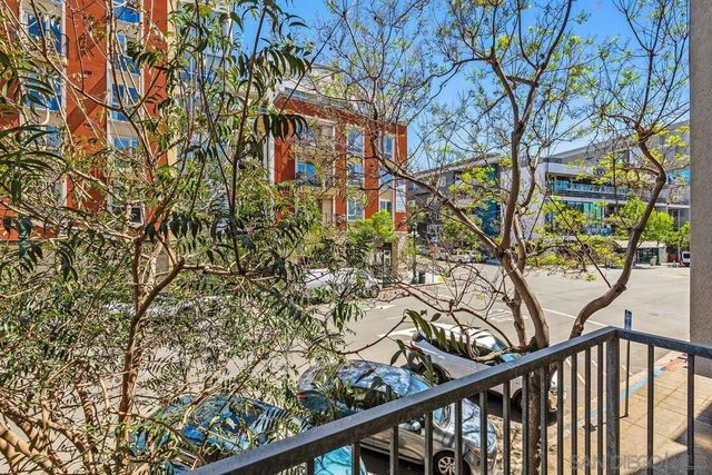 1918 Columbia 1, San Diego, CA 92101