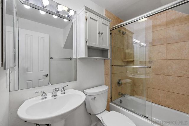 1918 Columbia 1, San Diego, CA 92101