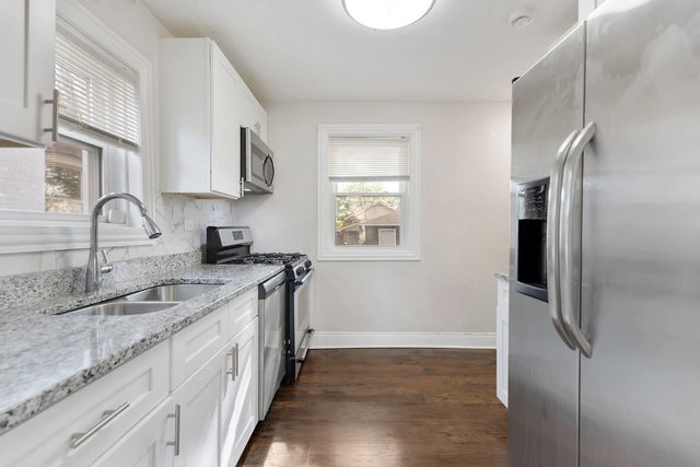 12511 S State Street, Chicago, IL 60628