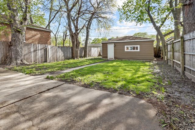 12511 S State Street, Chicago, IL 60628