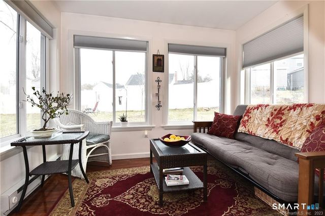32 Barton Circle, North Haven, CT 06473