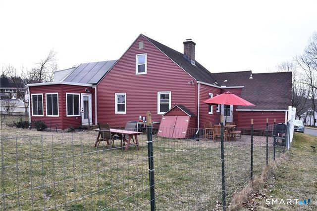 32 Barton Circle, North Haven, CT 06473