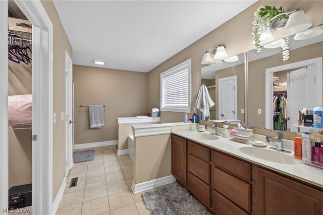 483 S Marigold Lane, Kent, OH 44240