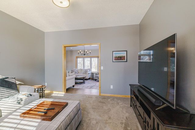 9460 138th Street W, Savage, MN 55378