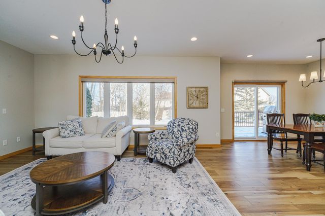 9460 138th Street W, Savage, MN 55378