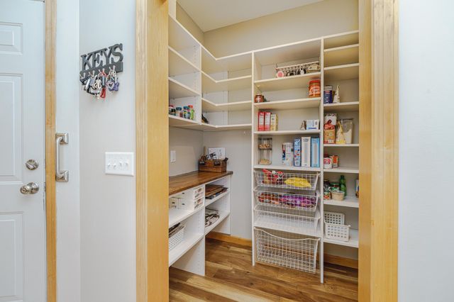 9460 138th Street W, Savage, MN 55378