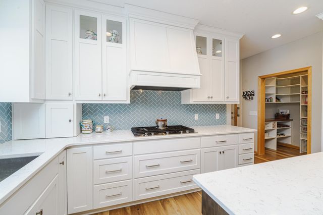 9460 138th Street W, Savage, MN 55378