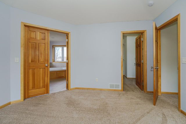 9460 138th Street W, Savage, MN 55378