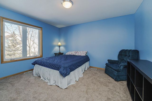 9460 138th Street W, Savage, MN 55378