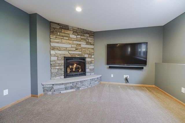 9460 138th Street W, Savage, MN 55378