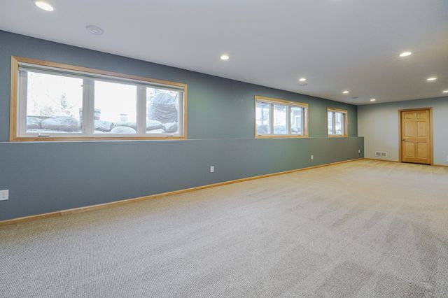 9460 138th Street W, Savage, MN 55378