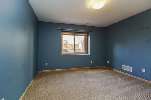 9460 138th Street W, Savage, MN 55378