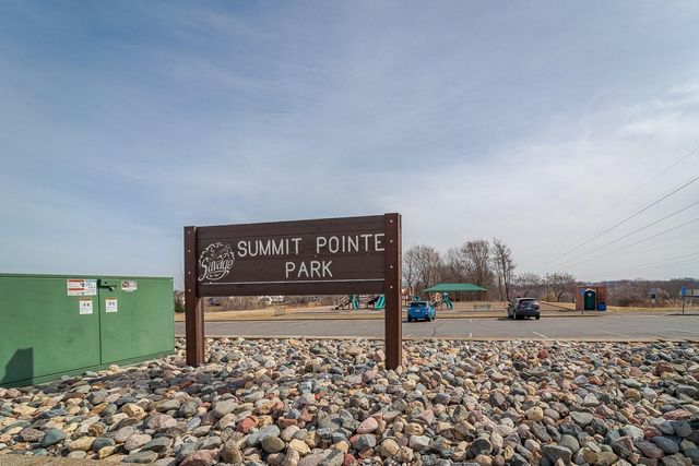 9460 138th Street W, Savage, MN 55378