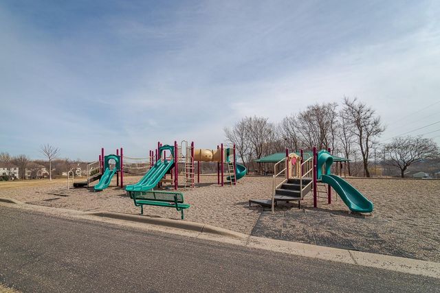 9460 138th Street W, Savage, MN 55378