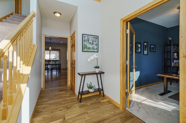 9460 138th Street W, Savage, MN 55378