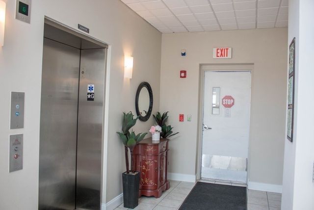 1522 Vfw Parkway 402, Boston, MA 02132