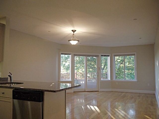1522 Vfw Parkway 402, Boston, MA 02132