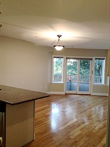 1522 Vfw Parkway 402, Boston, MA 02132