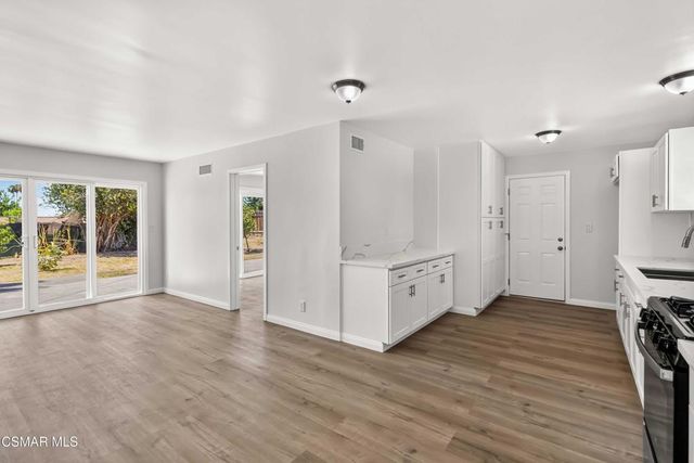 2233 Caldwell Avenue, Simi Valley, CA 93065