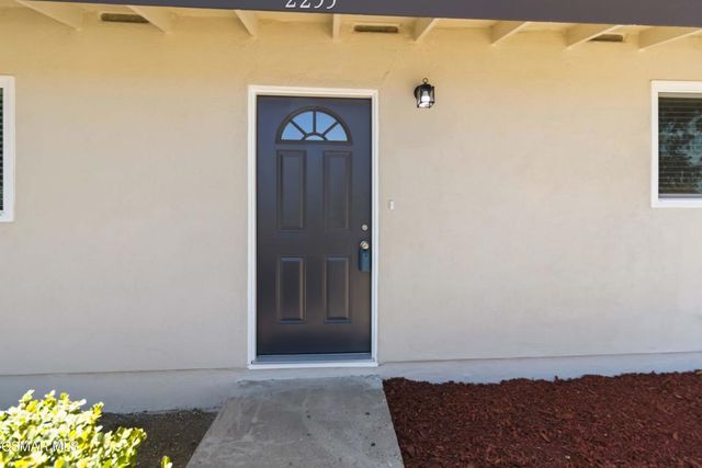 2233 Caldwell Avenue, Simi Valley, CA 93065