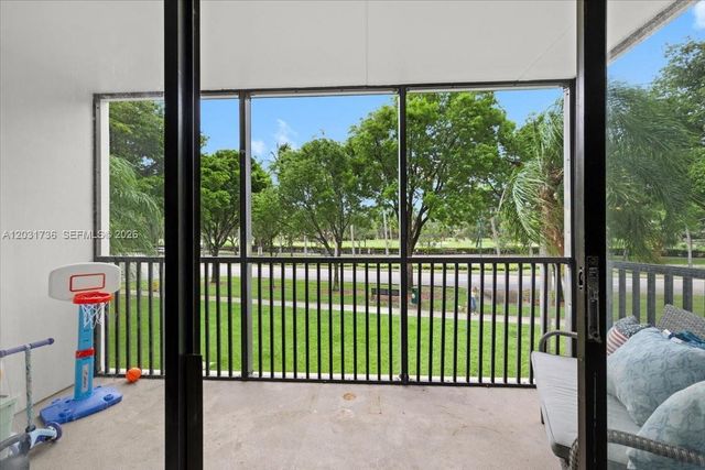 3101 N Country Club Drive 209, Aventura, FL 33180