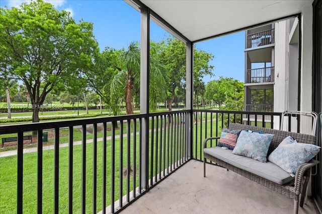 3101 N Country Club Drive 209, Aventura, FL 33180