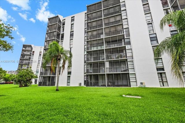 3101 N Country Club Drive 209, Aventura, FL 33180