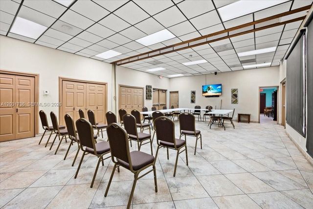 3101 N Country Club Drive 209, Aventura, FL 33180