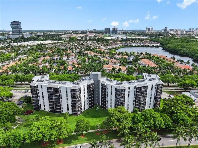 3101 N Country Club Drive 209, Aventura, FL 33180
