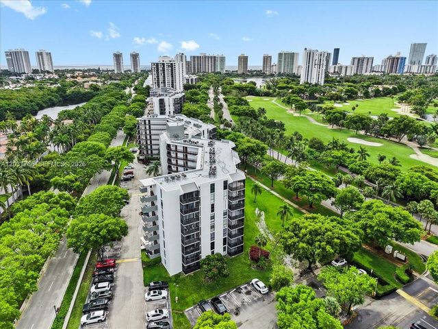 3101 N Country Club Drive 209, Aventura, FL 33180