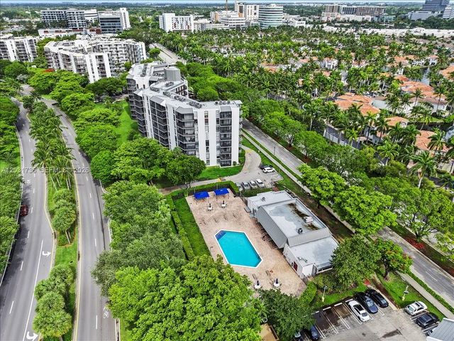 3101 N Country Club Drive 209, Aventura, FL 33180