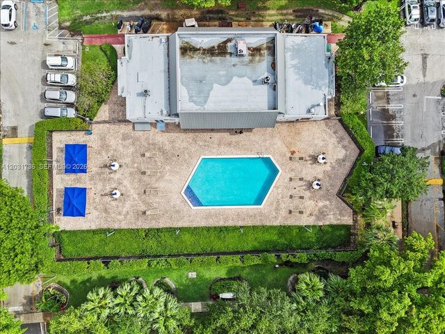 3101 N Country Club Drive 209, Aventura, FL 33180
