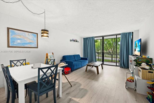 3101 N Country Club Drive 209, Aventura, FL 33180