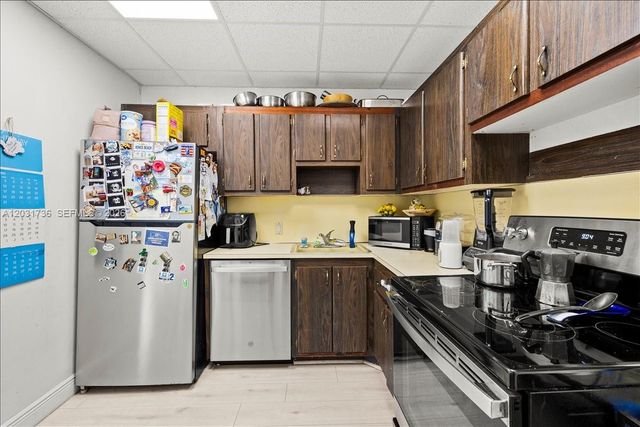 3101 N Country Club Drive 209, Aventura, FL 33180
